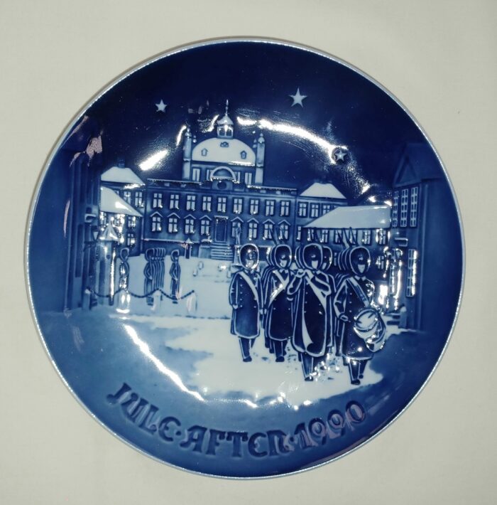Assiettes de Noël Bing & Grondahl édition Christmas Collection plates Vintage en porcelaine Années entre 1970 et 1995 – Image 17
