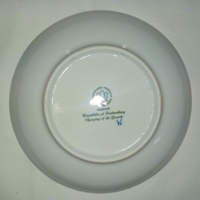 Assiettes de Noël Bing & Grondahl édition Christmas Collection plates Vintage en porcelaine Années entre 1970 et 1995 – Image 18