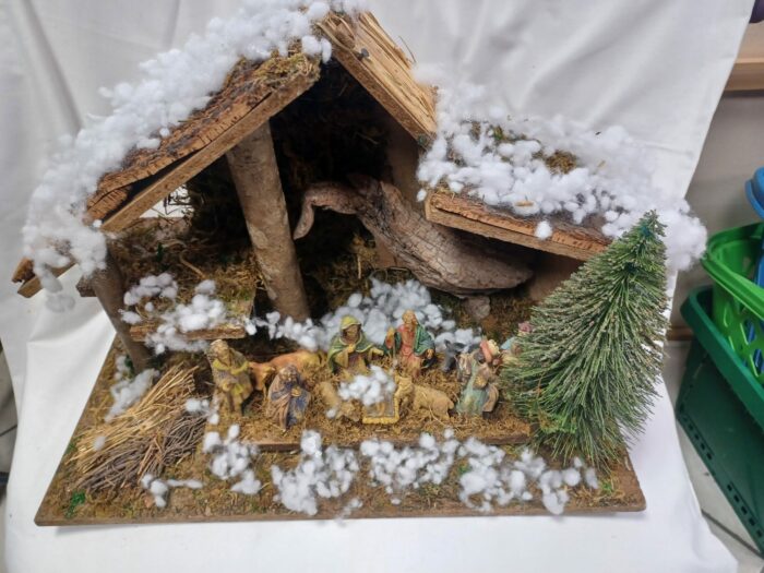 Crèche avec personnages et accessoires ( Marie, Joseph, Jésus…)- Noël - – Image 6