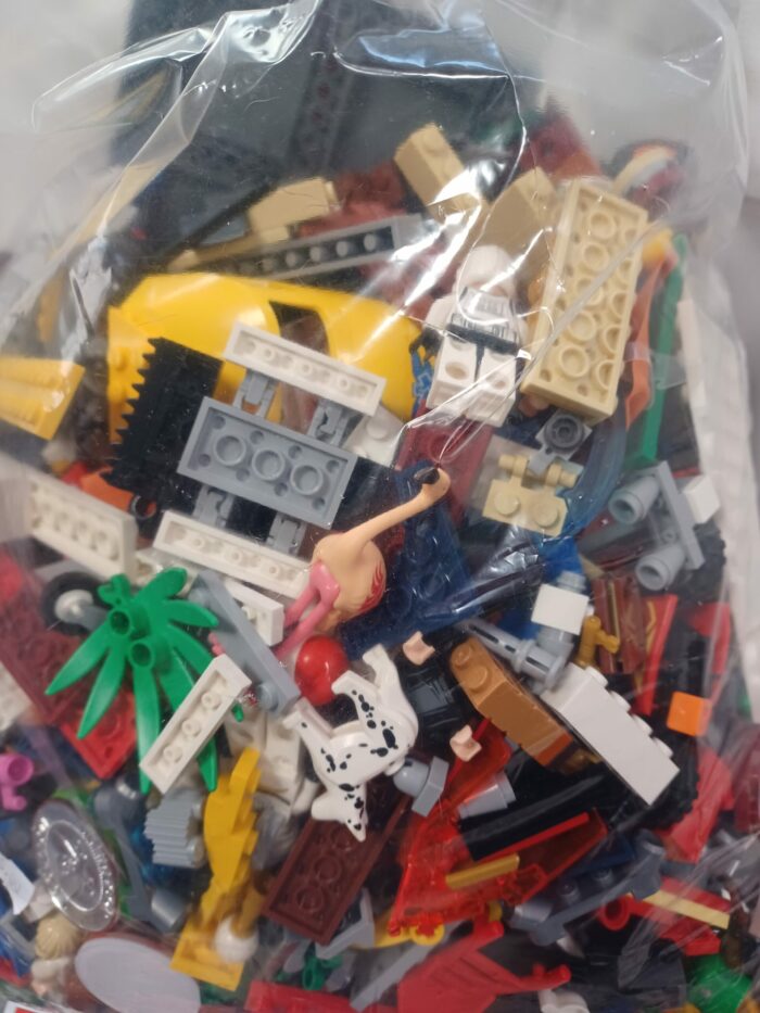Lot de Lego soit 2,451 kg avec des livrets (star Wars, city, ...) – Image 7