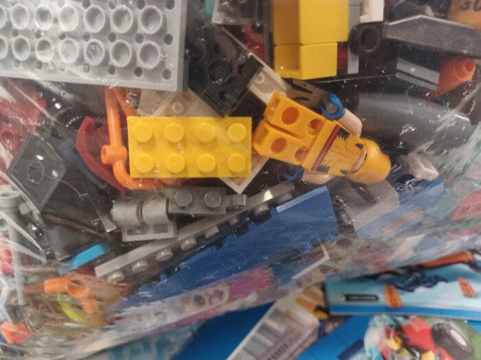 Lot de Lego soit 2,451 kg avec des livrets (star Wars, city, ...) – Image 3
