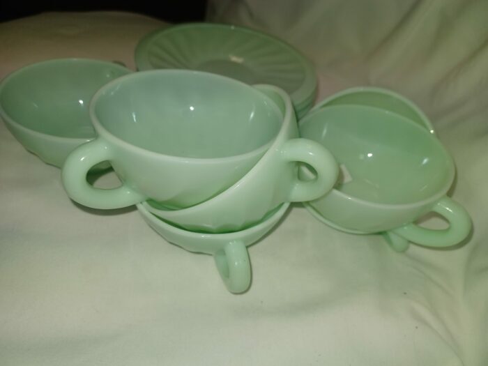 6 anciennes tasses et sous tasses en opaline mint vintage – Image 5