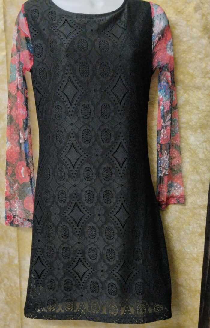 Robe femme Desigual taille 36, motifs fleurs et dentelle