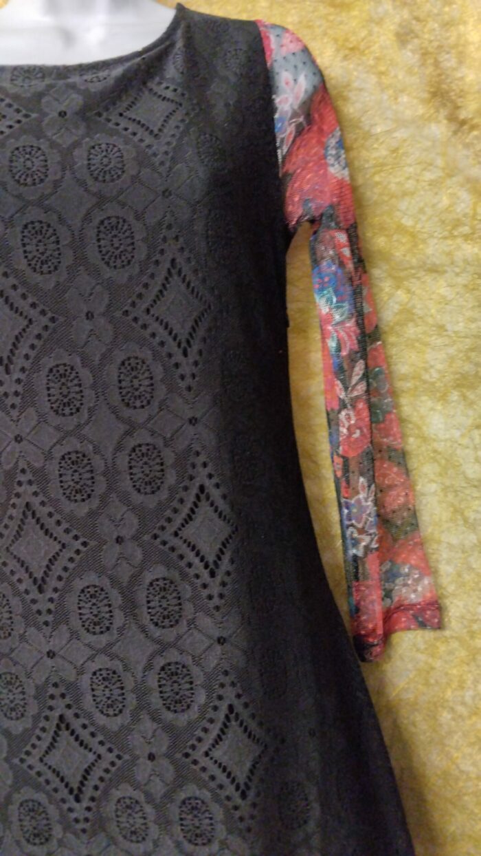 Robe femme Desigual taille 36, motifs fleurs et dentelle – Image 3