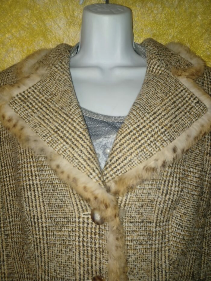 Blazer veste Gil Bret taille 46 en laine et fourrure – Image 2
