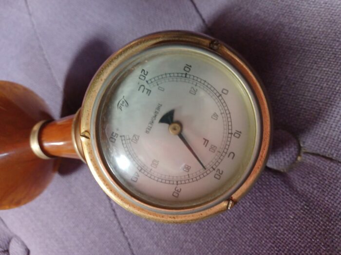 Thermomètre vintage en Bakélite et laiton des années 1930/1940 signé Lord – Image 7