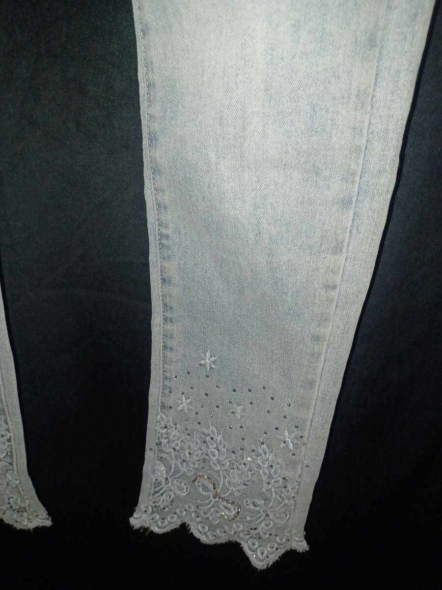 Jean brodé et strass femme denim fit super skinny, Monday premium taille 36/ S, neuf avec étiquette – Image 2