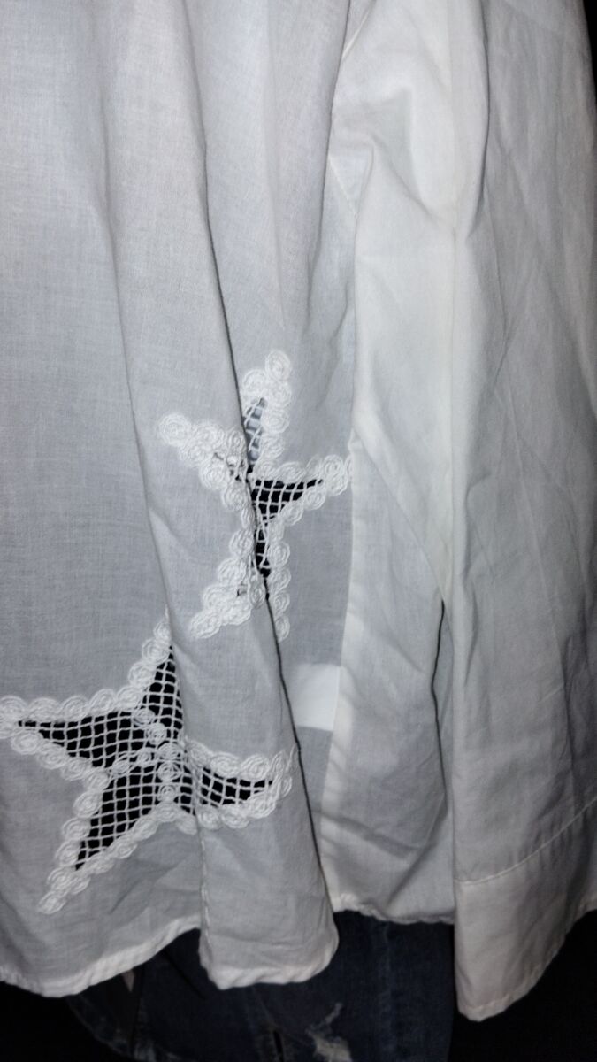 Chemise manches longues blanche, femme avec étoiles brodées au crochet, Valeria Moda, taille unique, neuf – Image 2