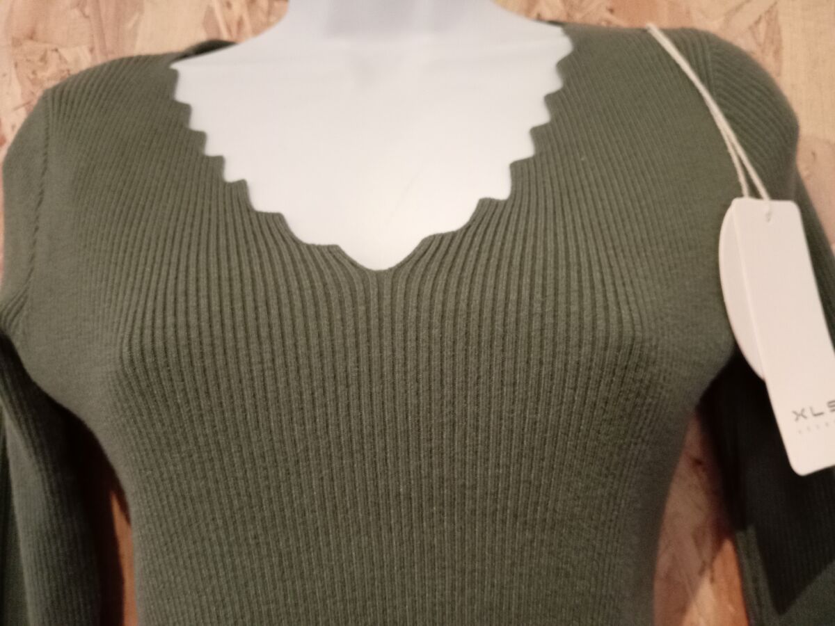 Pull fin et léger, femme, taille unique, neuf avec étiquette, New collection, marron ou vert – Image 4
