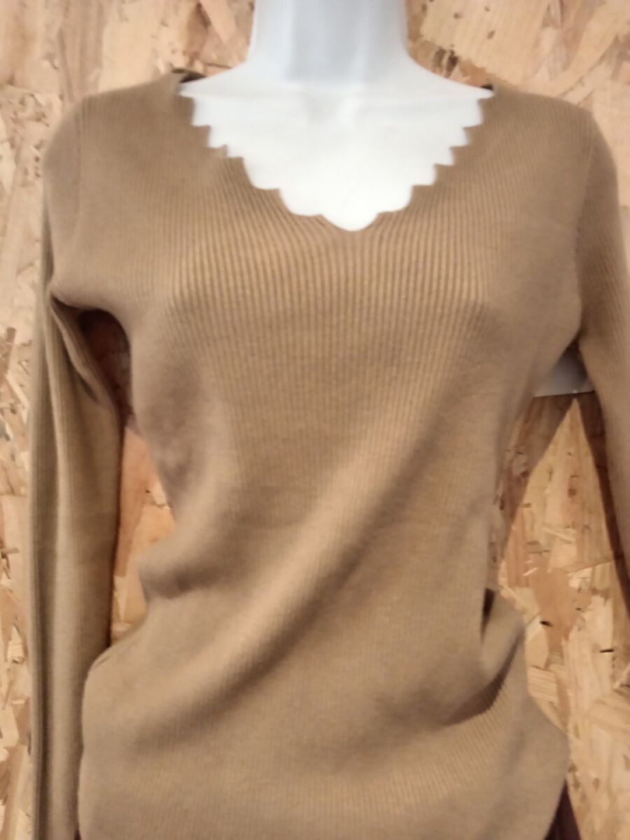 Pull fin et léger, femme, taille unique, neuf avec étiquette, New collection, marron ou vert